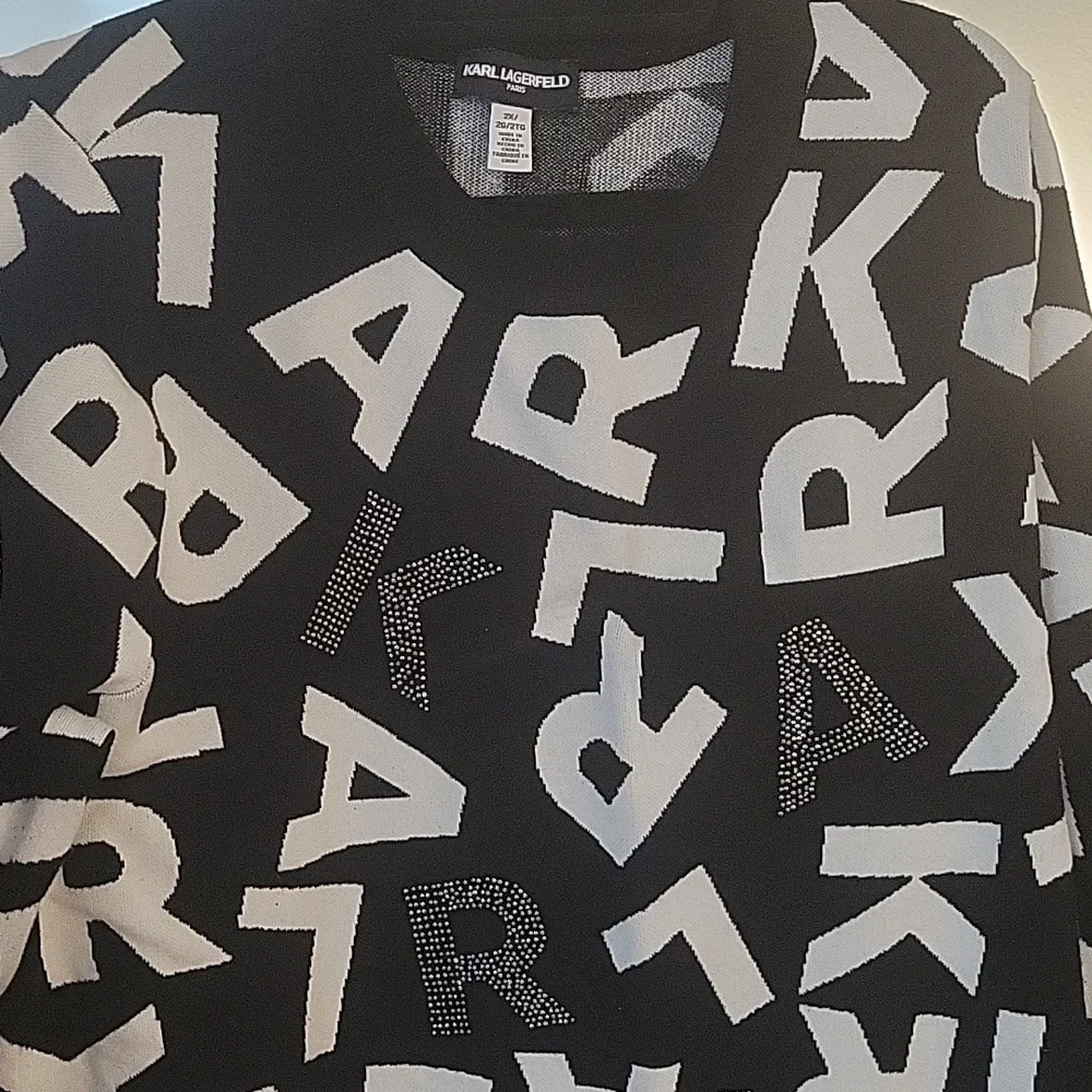 Karl Lagerfield Black and White Sweater - Picture 4 of 4